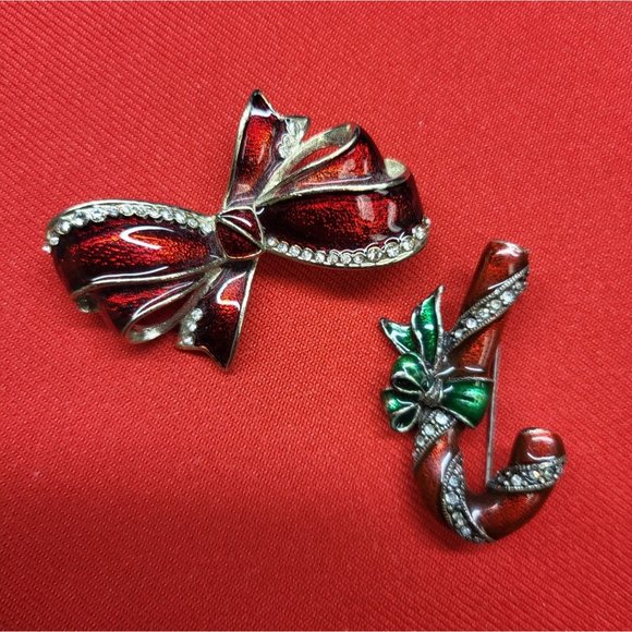 Christmas Pin/ Brooch Set of 2 Christmas Rhinestones Red Bow & Candy Cane Pins - Picture 1 of 10